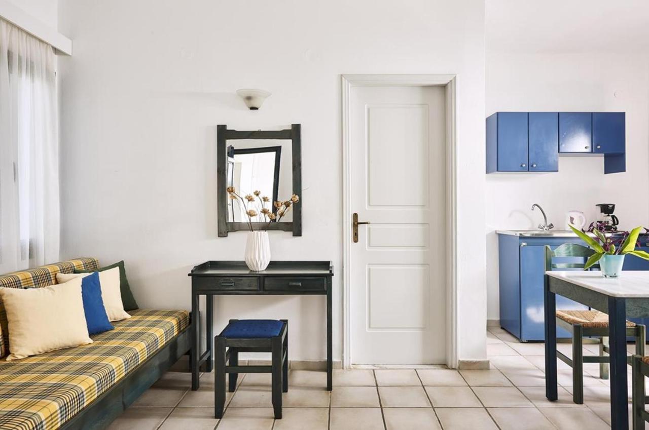 Eva Suites & Apartments Agia Marina Buitenkant foto