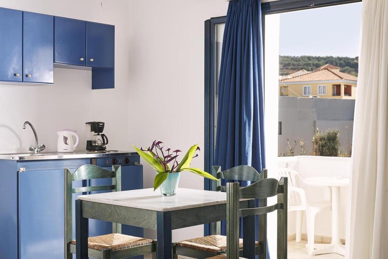 Eva Suites & Apartments Agia Marina Buitenkant foto